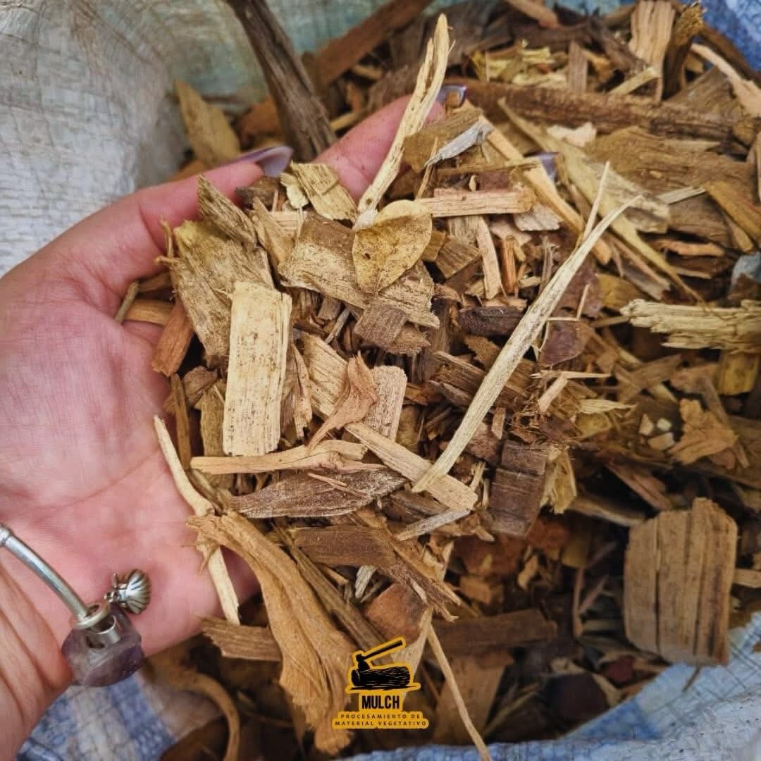 Mulch orgánico procesado a mano